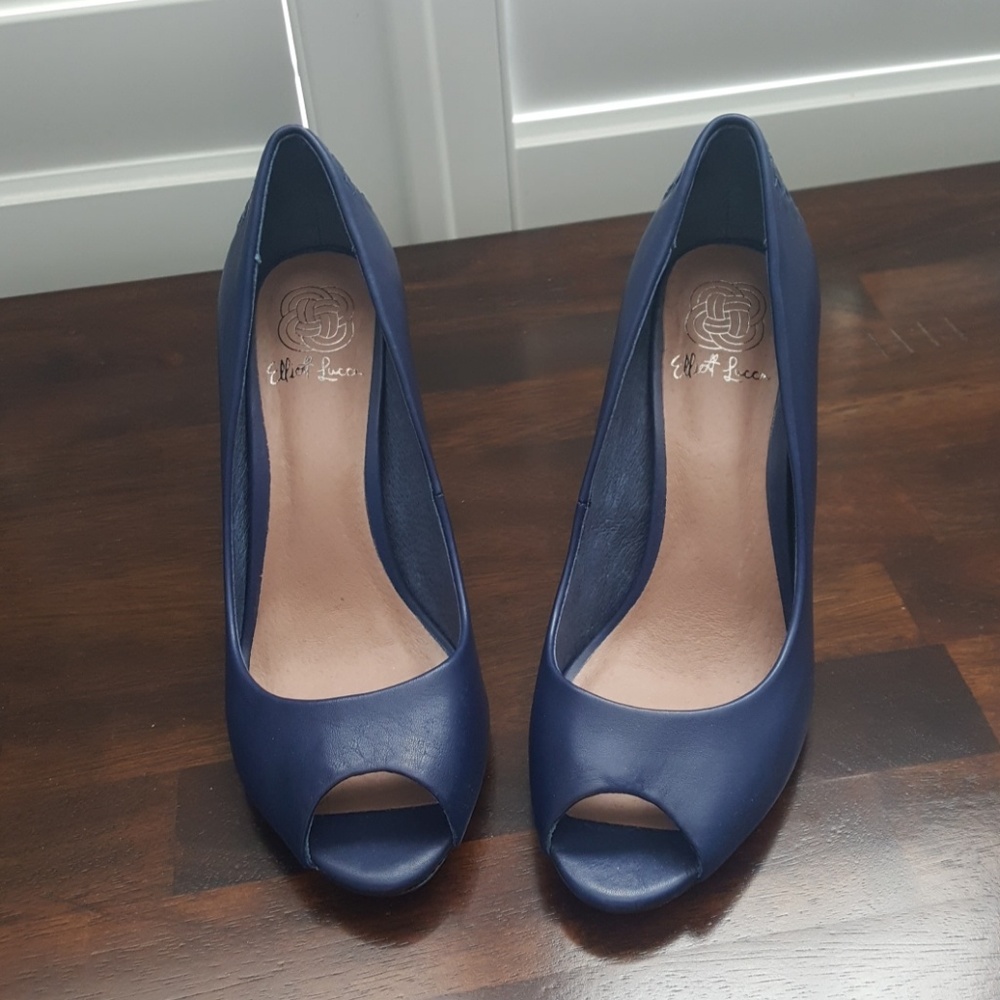 Elliott Lucca Shoes